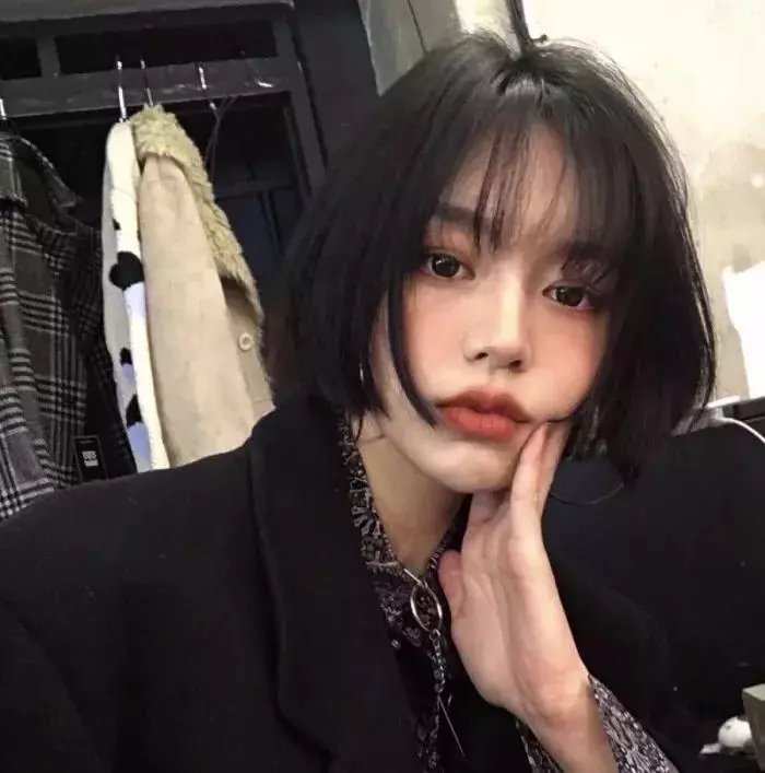 三个扑火的少年